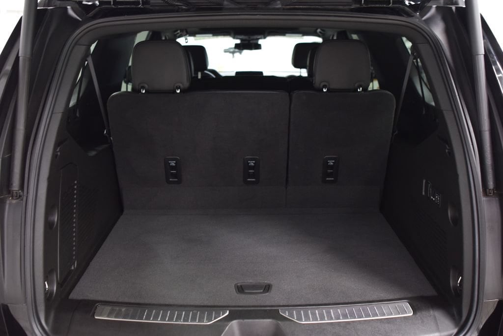 2024 Chevrolet Suburban RST - Photo 23