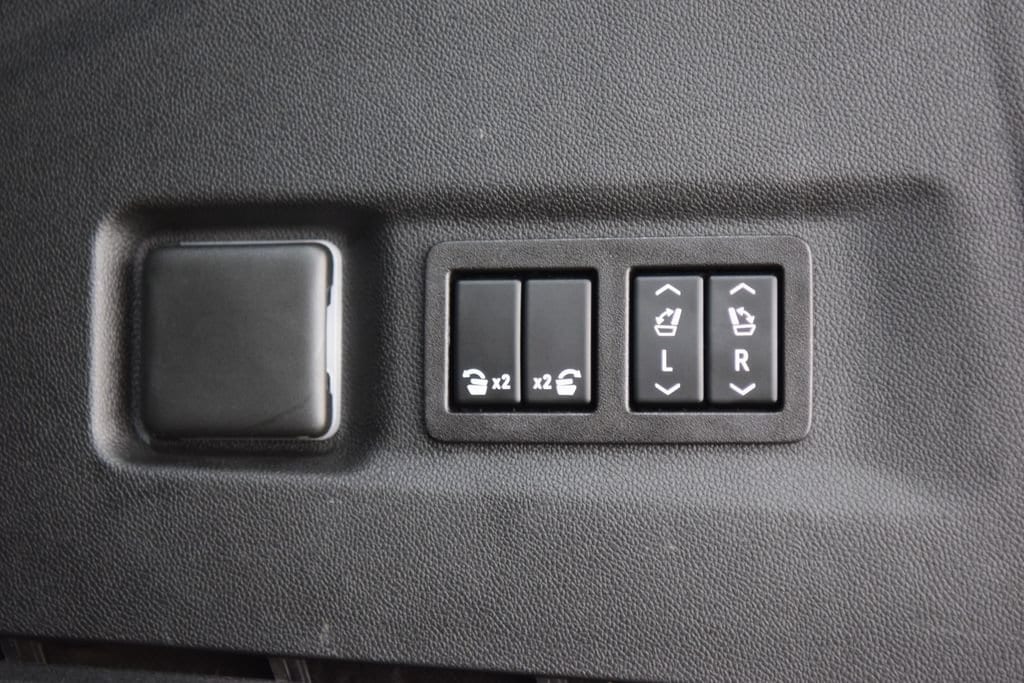 2023 GMC Yukon XL AT4 - Photo 27