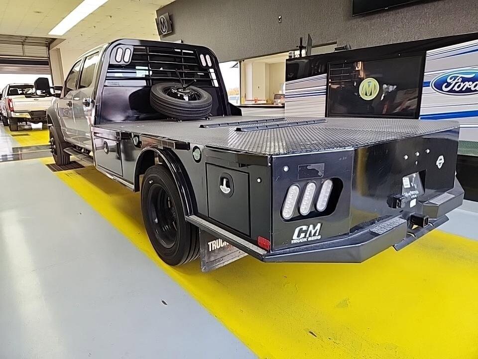 2022 Ford F-550 XLT photo 3