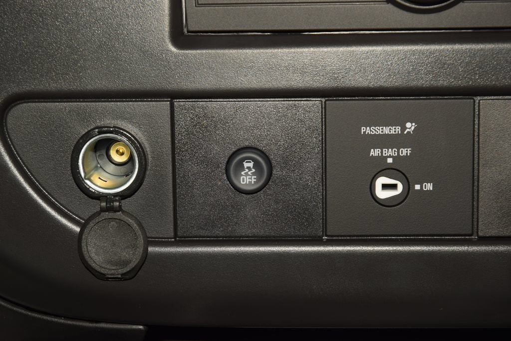 2026 Chevrolet Express Passenger LS - Photo 24