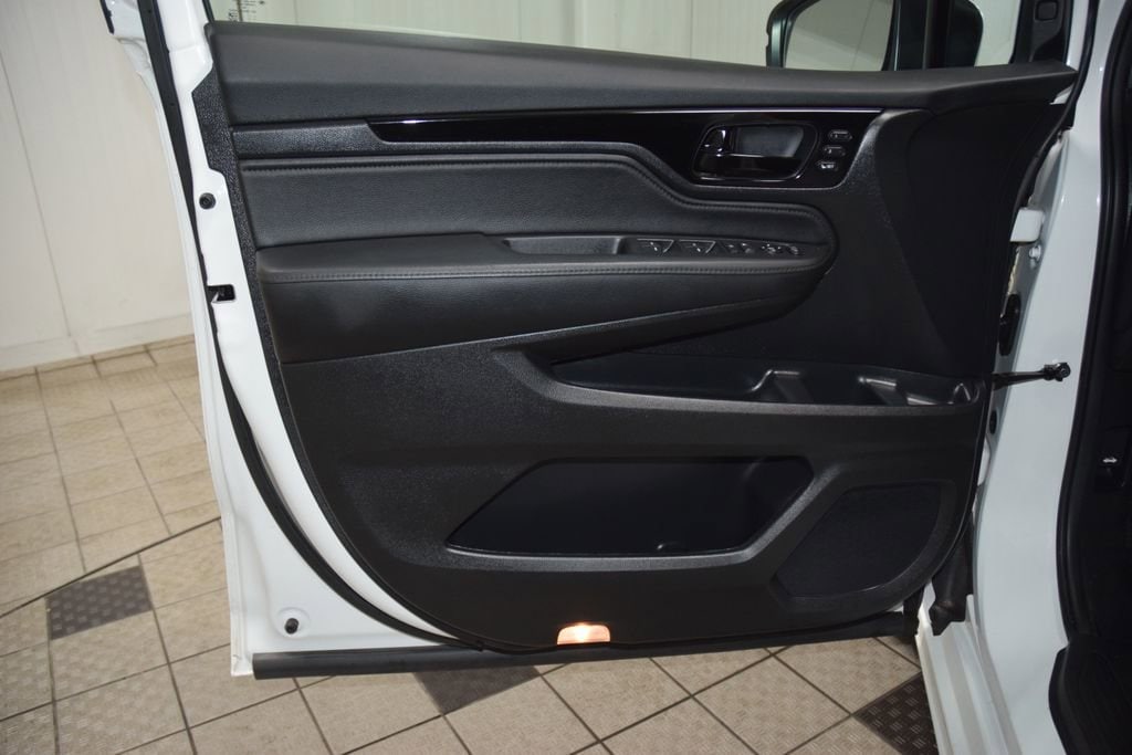 2024 Honda Odyssey Touring - Photo 39
