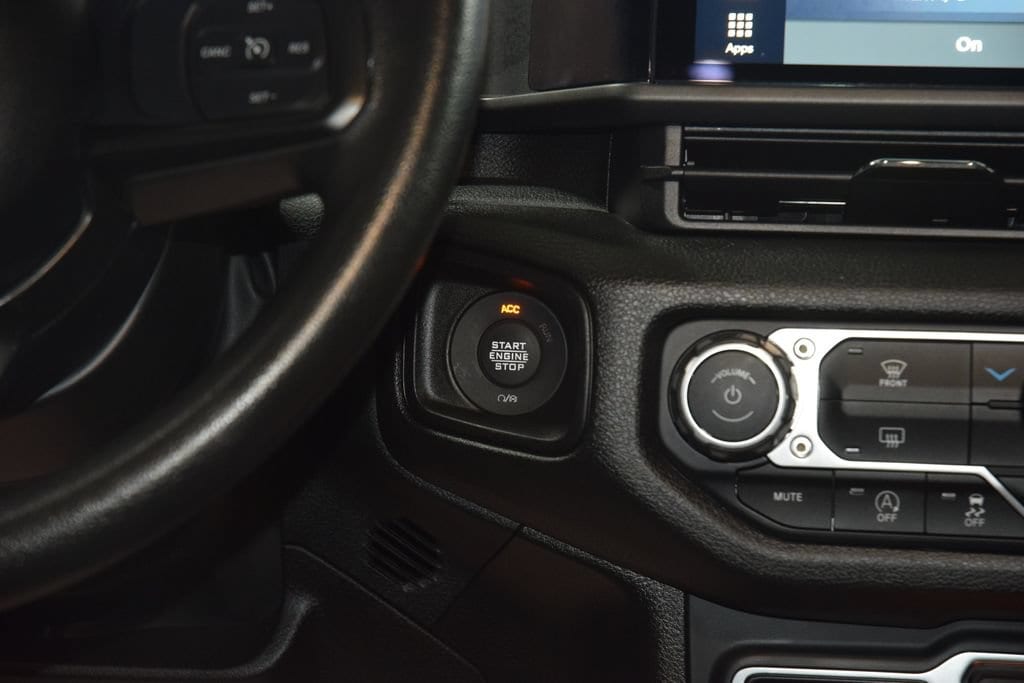 2024 Jeep Gladiator Nighthawk - Photo 32