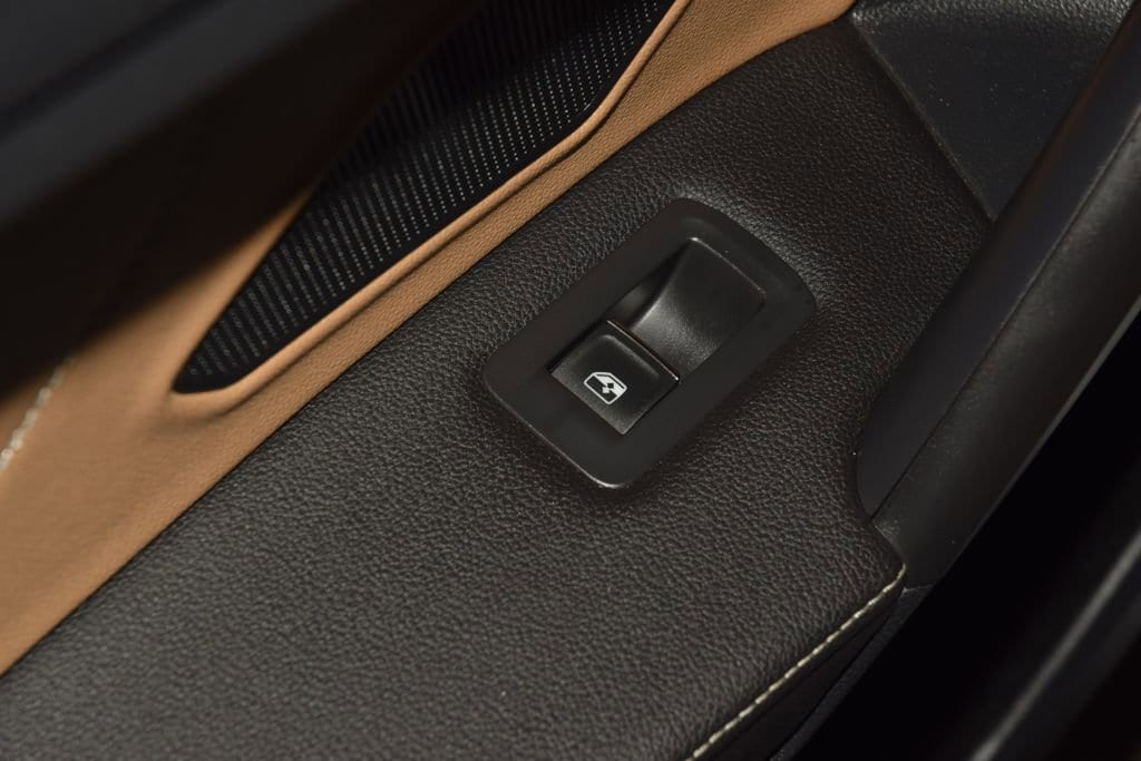 2022 Volkswagen Tiguan SE - Photo 41