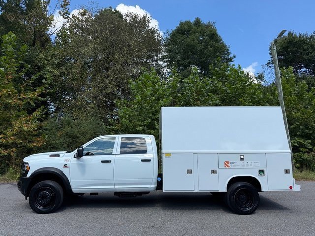 2024 Ram 4500 Tradesman photo 2