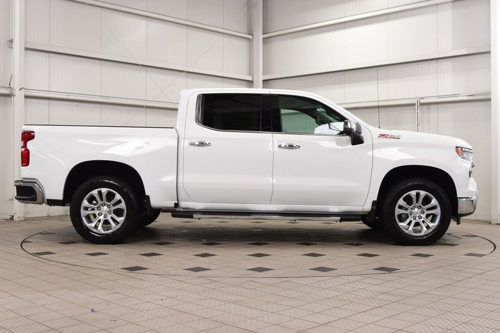 2026 Chevrolet Silverado 1500 LTZ - Photo 9