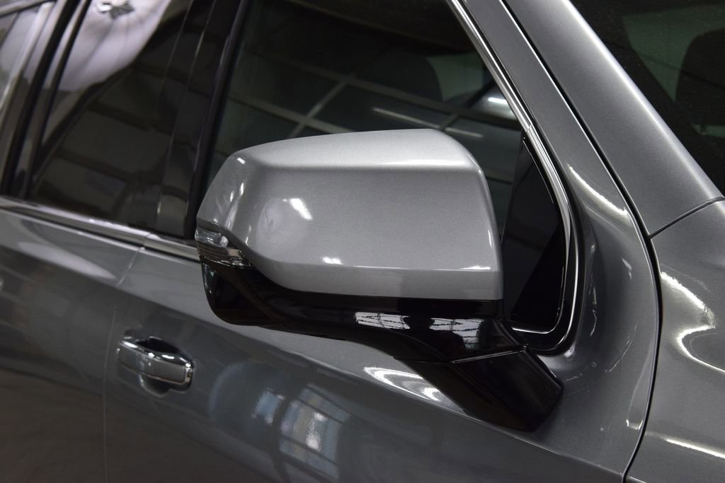 2024 GMC Yukon XL Denali - Photo 16