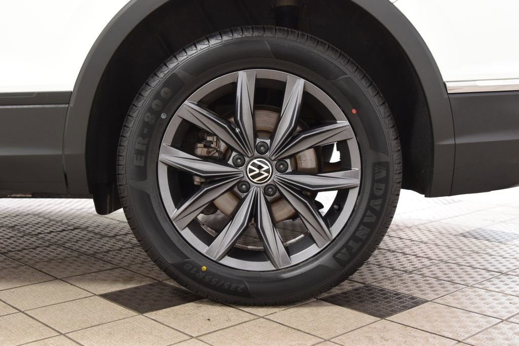 2022 Volkswagen Tiguan SE - Photo 24