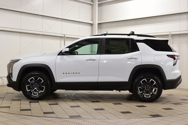 2026 Chevrolet Equinox ACTIV photo 3