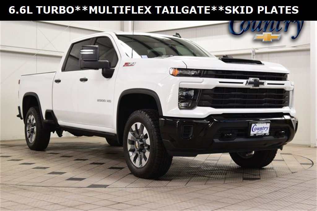 2024 Chevrolet Silverado HD Custom's photo