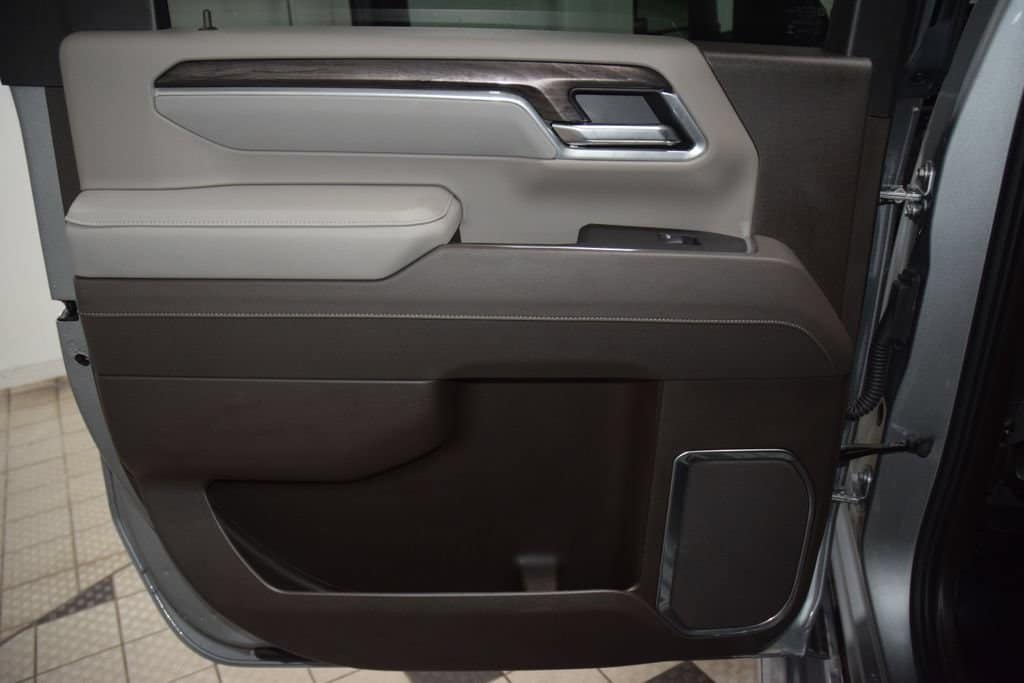 2025 Chevrolet Silverado 3500HD LTZ - Photo 52