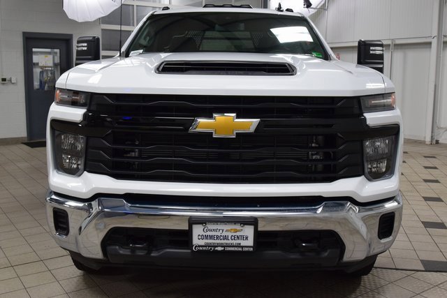 2025 Chevrolet Silverado 3500HD Work Truck photo 2