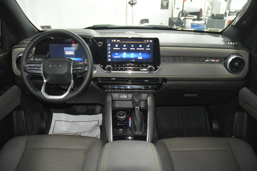2023 Chevrolet Colorado ZR2 - Photo 33