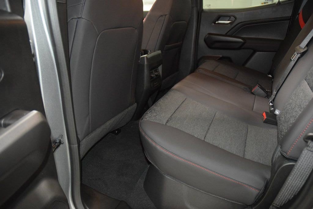 2026 Chevrolet Colorado Z71 - Photo 42