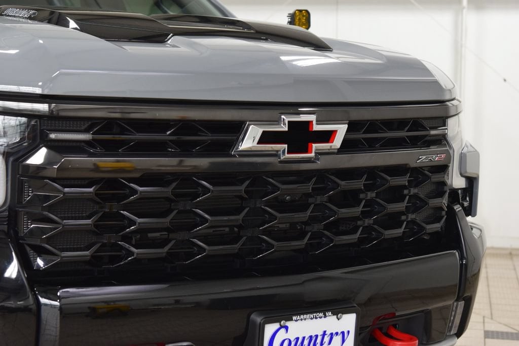 2024 Chevrolet Silverado 1500 ZR2 - Photo 11
