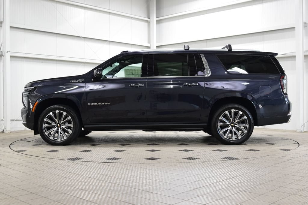 2026 Chevrolet Suburban High Country - Photo 4