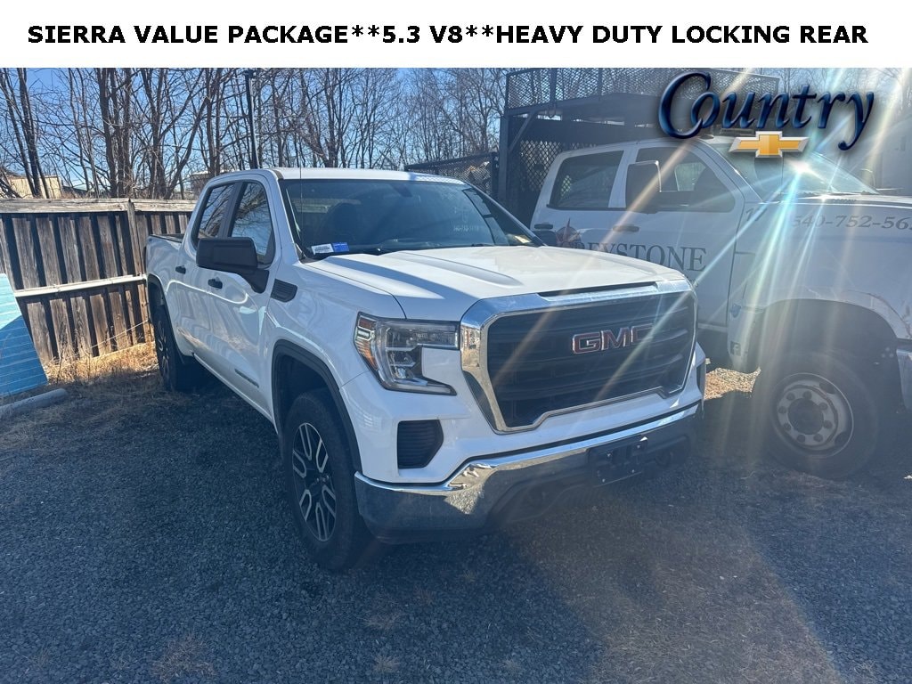 2021 GMC Sierra Base's photo