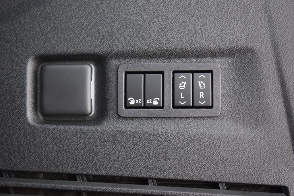2026 Chevrolet Suburban High Country - Photo 24