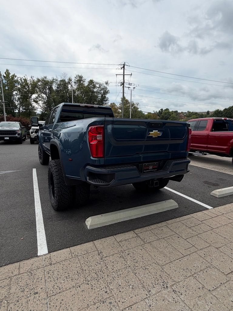 2026 Chevrolet Silverado 3500 HD High Country - Photo 8