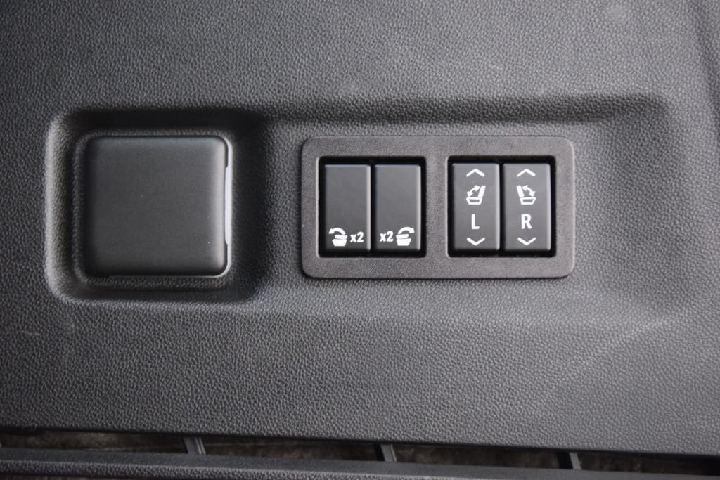 2024 GMC Yukon XL Denali - Photo 27