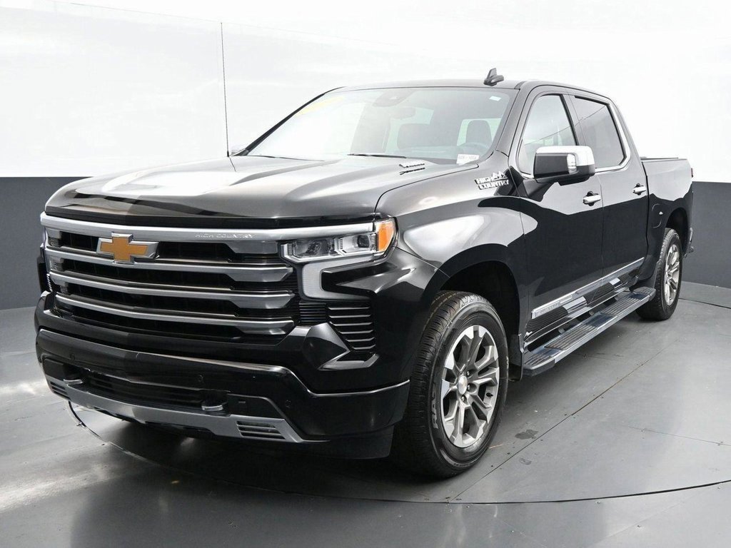 2024 Chevrolet Silverado 1500 High Country photo 2