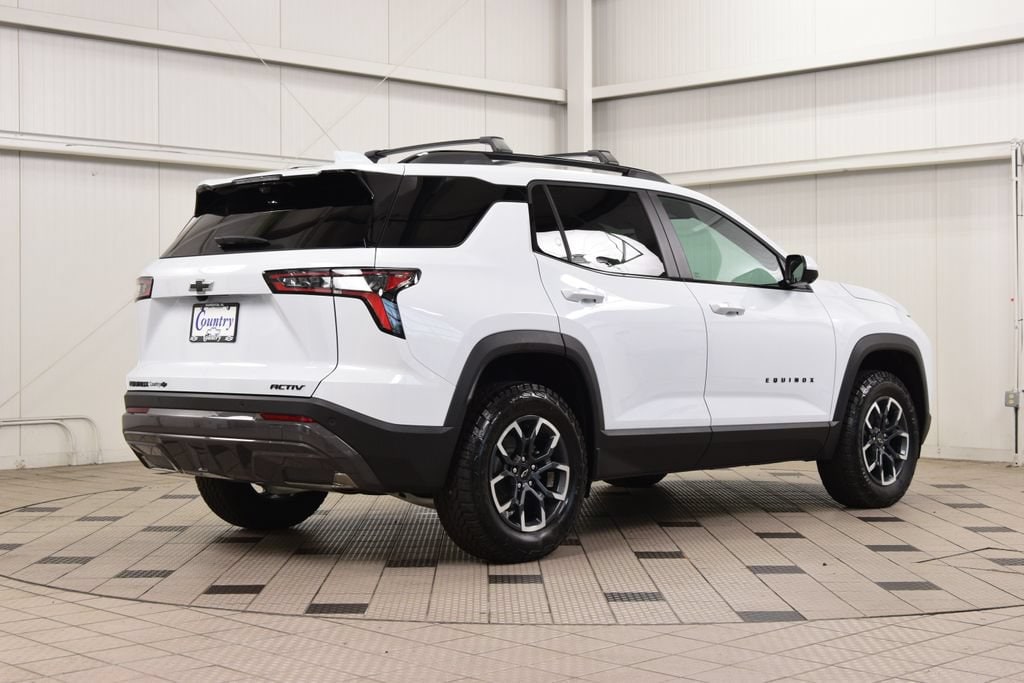 2027 Chevrolet Equinox ACTIV - Photo 8