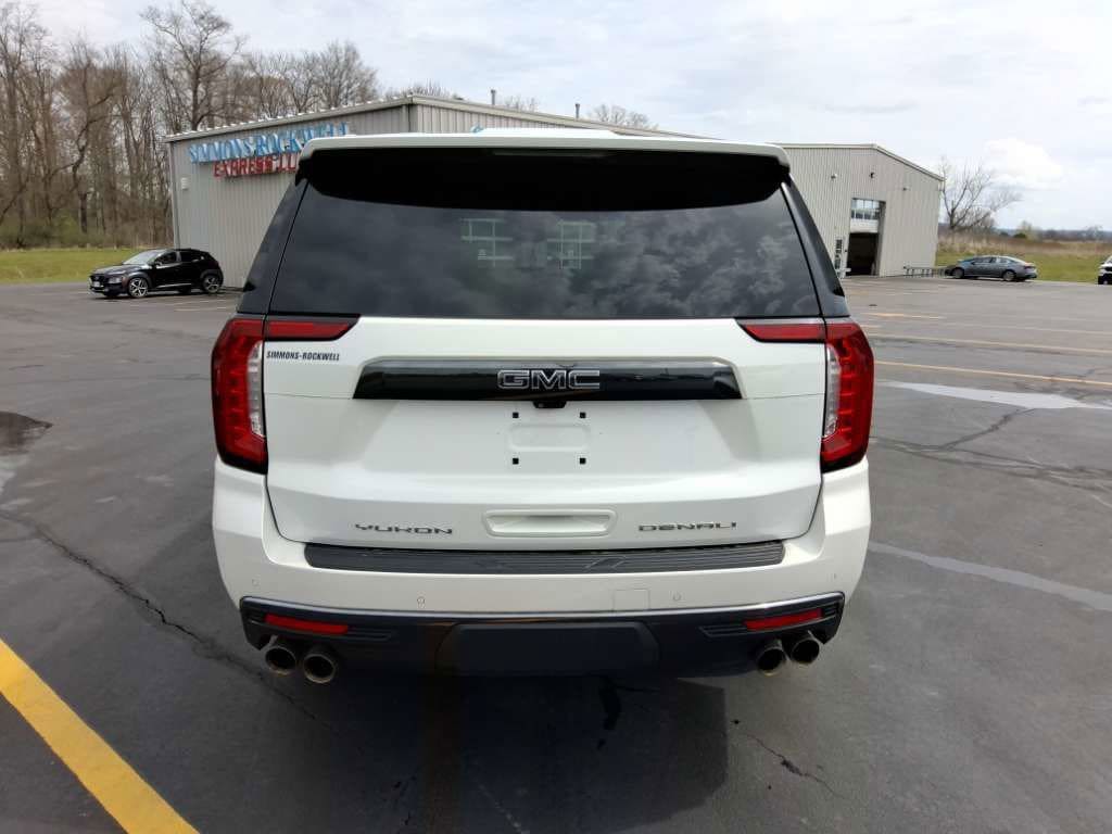 2024 GMC Yukon Denali Ultimate - Photo 6