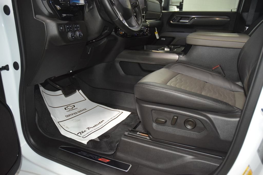 2024 Chevrolet Silverado 2500HD ZR2 - Photo 44