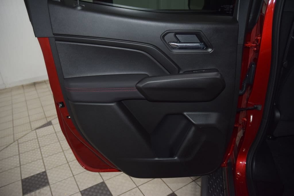 2026 Chevrolet Colorado Z71 - Photo 46