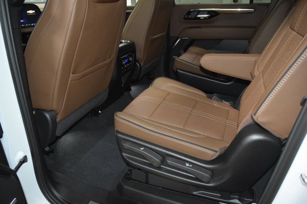 2026 Chevrolet Suburban High Country - Photo 42