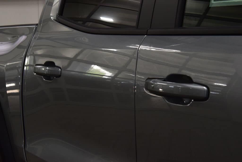 2026 Chevrolet Colorado ZR2 - Photo 22
