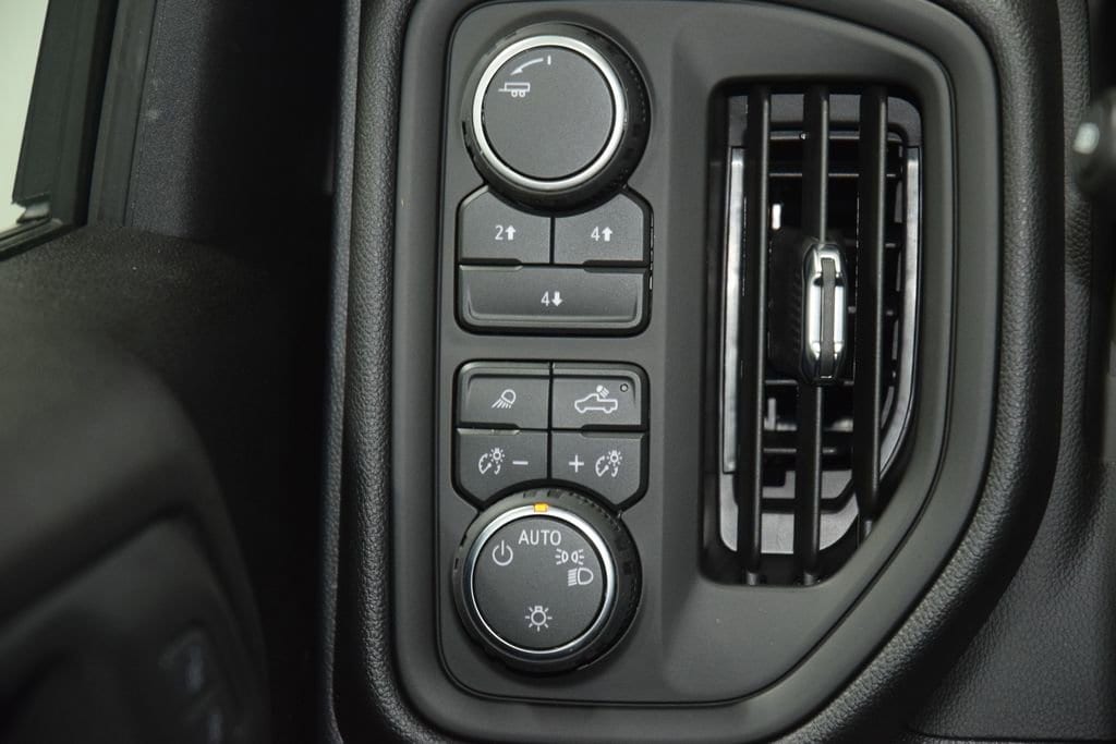 2026 Chevrolet Silverado 2500 HD Custom - Photo 37