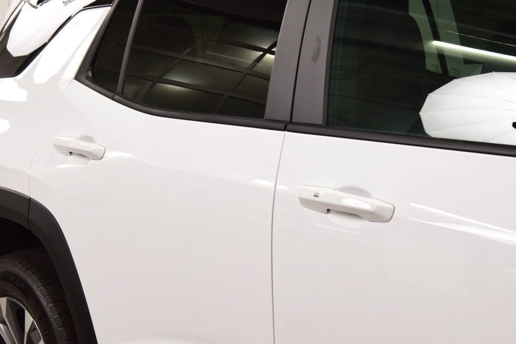 2027 Chevrolet Equinox LT - Photo 18