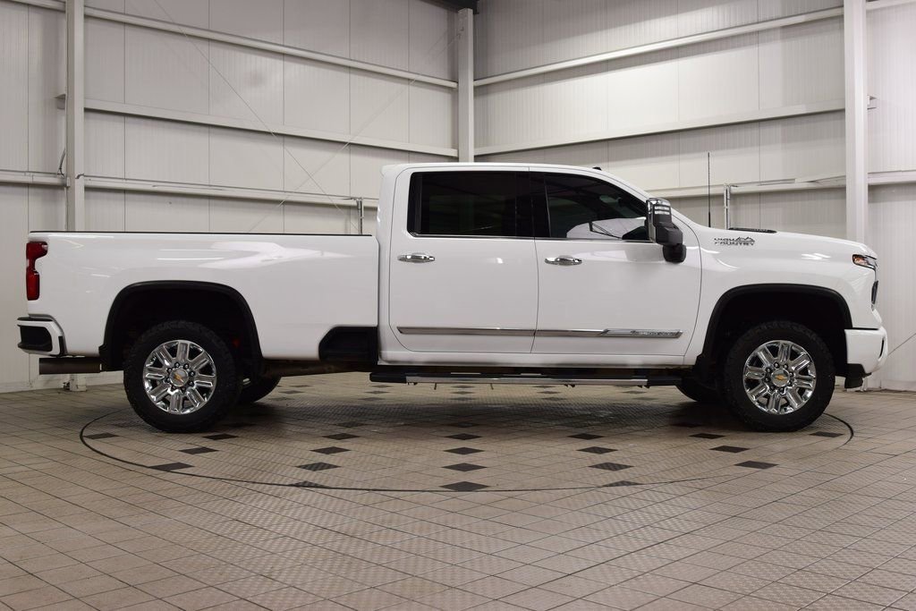 2024 Chevrolet Silverado 3500HD High Country - Photo 9