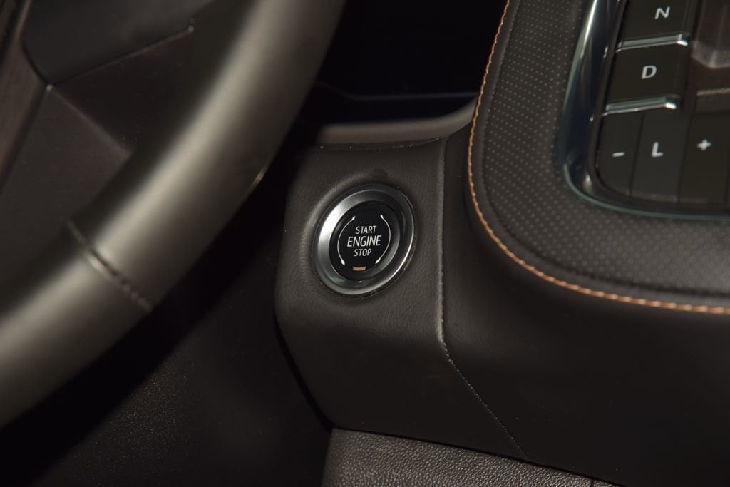 2024 GMC Yukon AT4 - Photo 36