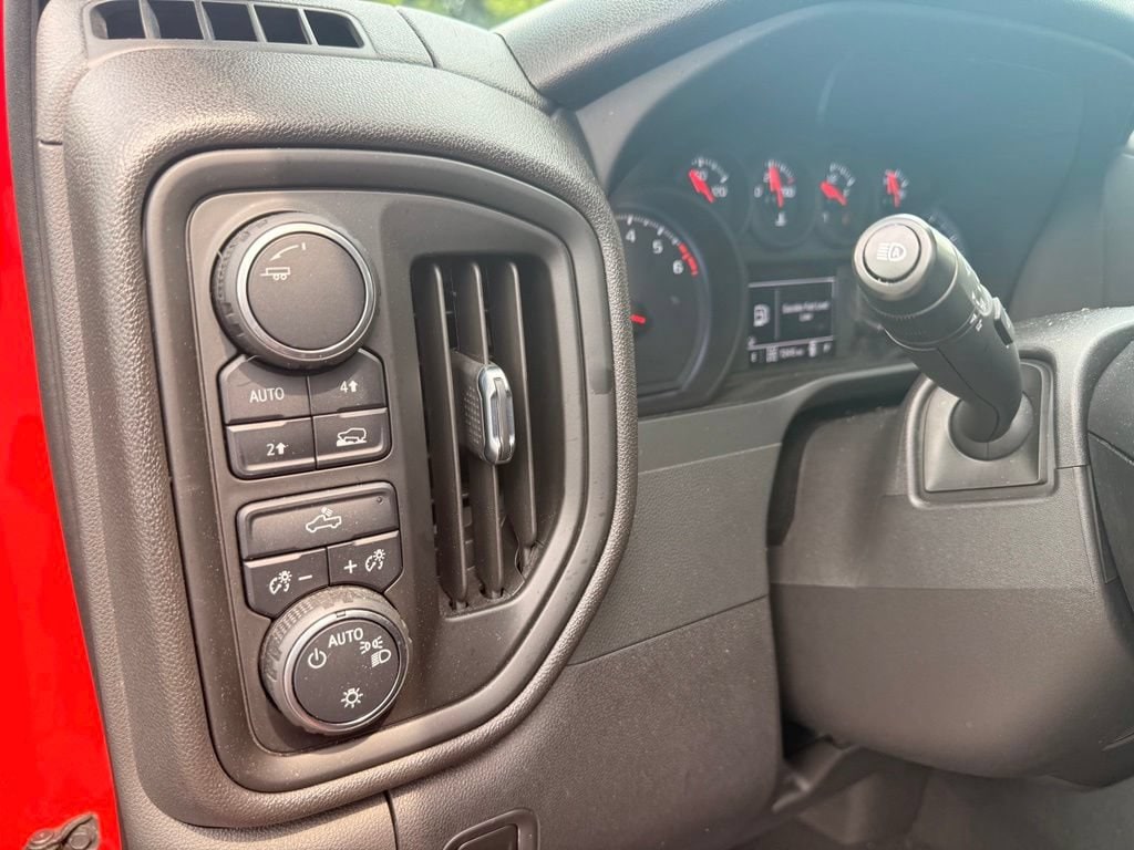 2023 Chevrolet Silverado 1500 Custom - Photo 17
