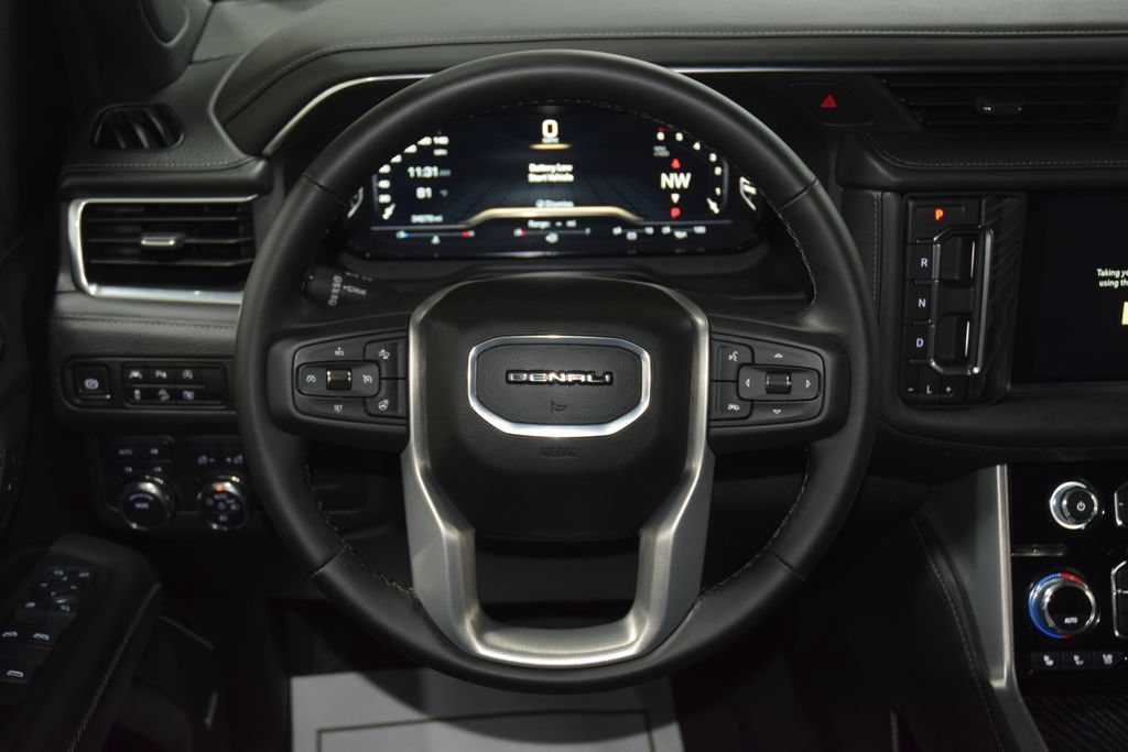 2024 GMC Yukon Denali - Photo 38