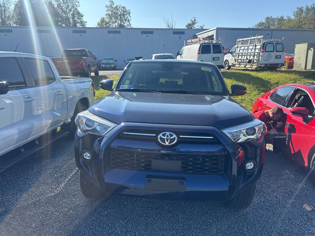 2024 Toyota 4Runner SR5 Premium photo 2
