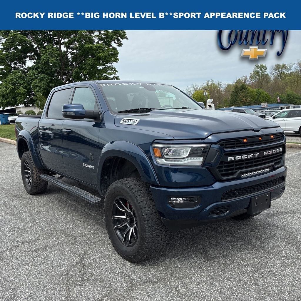 2023 RAM 1500 Big Horn/Lone Star 4x4 Crew Cab 5'7's photo