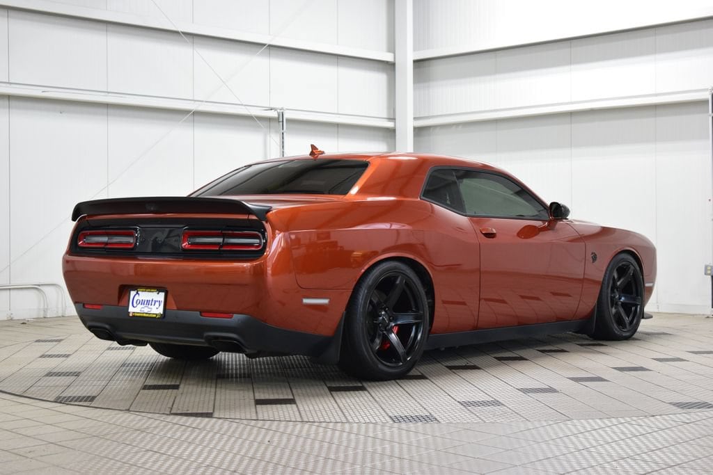 2022 Dodge Challenger SRT - Photo 8