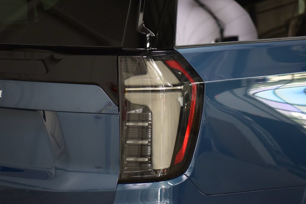 2026 Chevrolet Suburban High Country - Photo 19