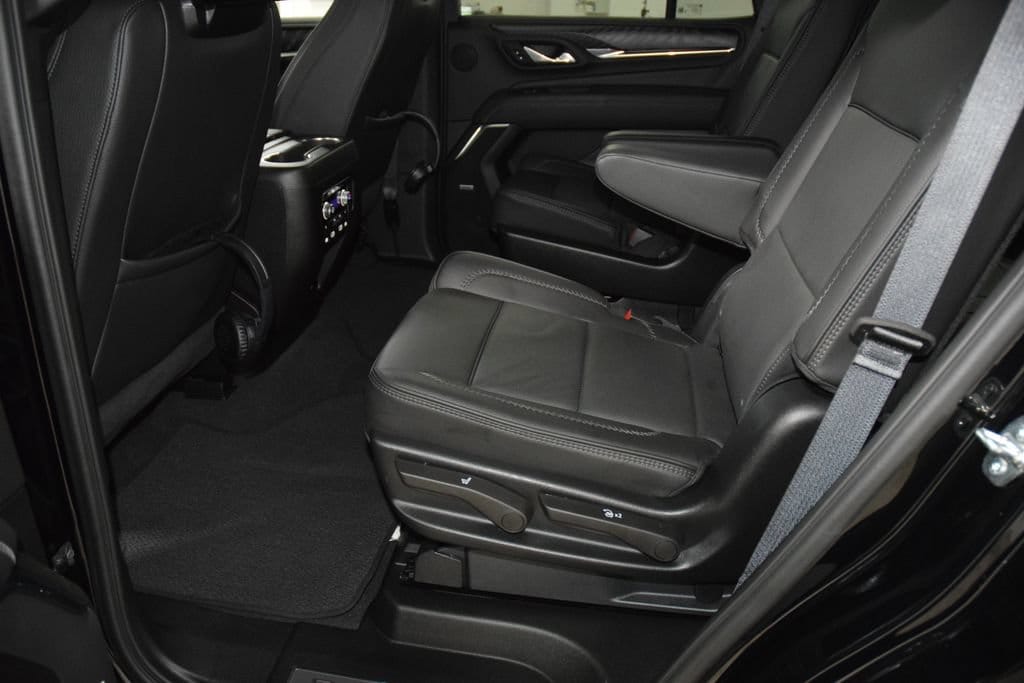 2024 GMC Yukon Denali - Photo 44