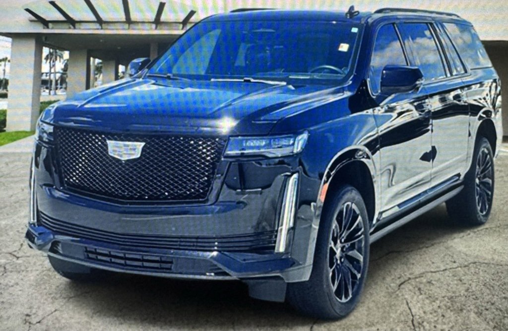 2023 Cadillac Escalade ESV Sport Platinum photo 3