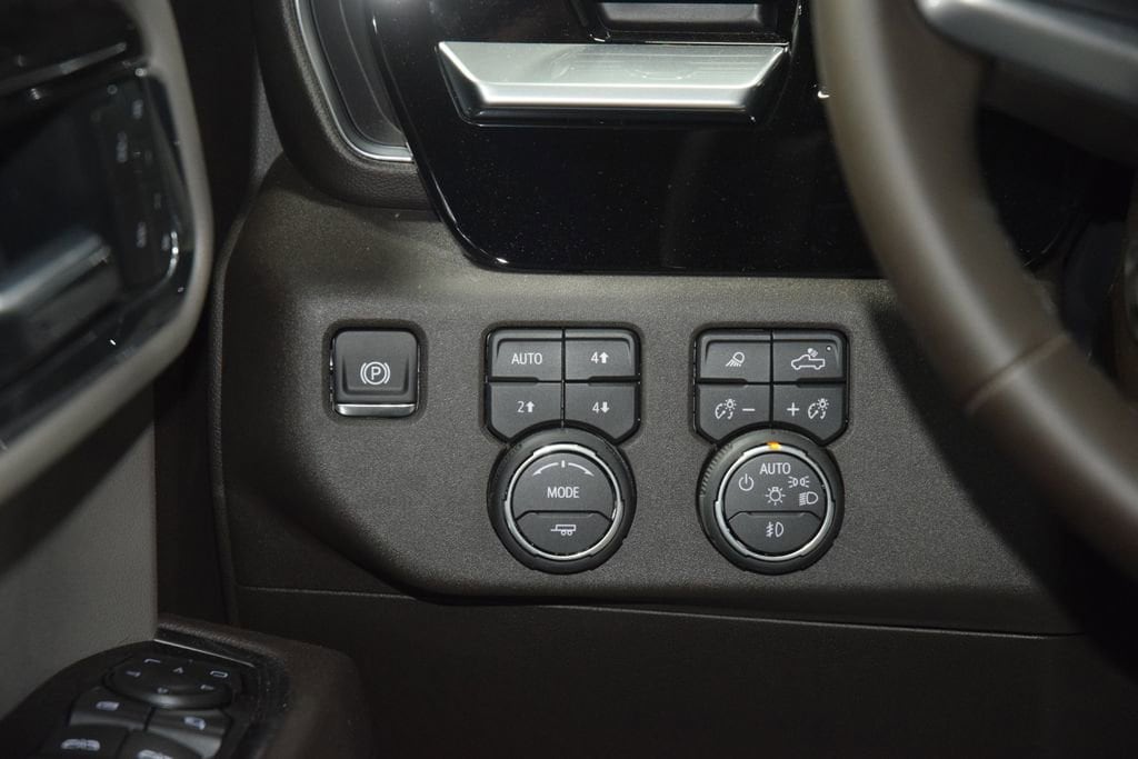 2026 Chevrolet Silverado 1500 LTZ - Photo 35
