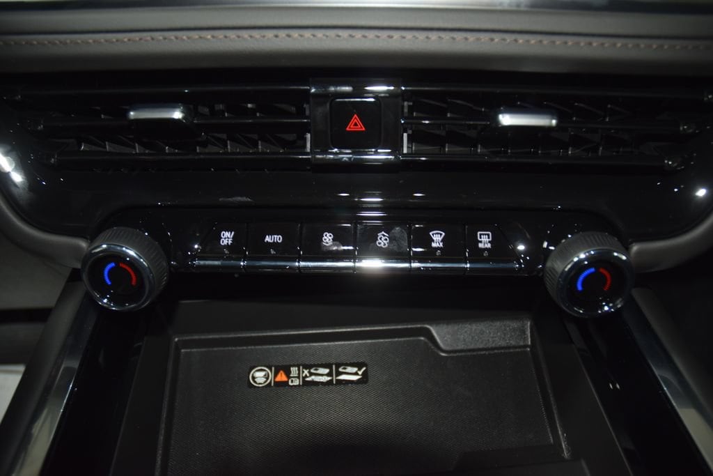 2026 Chevrolet Suburban High Country - Photo 33