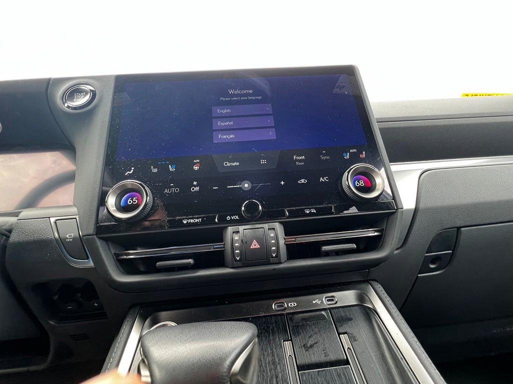 2025 Lexus GX Luxury - Photo 23
