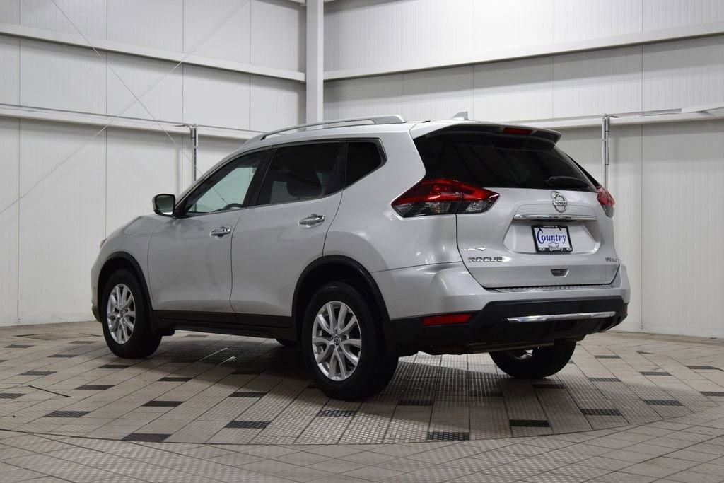 2018 Nissan Rogue SV - Photo 6