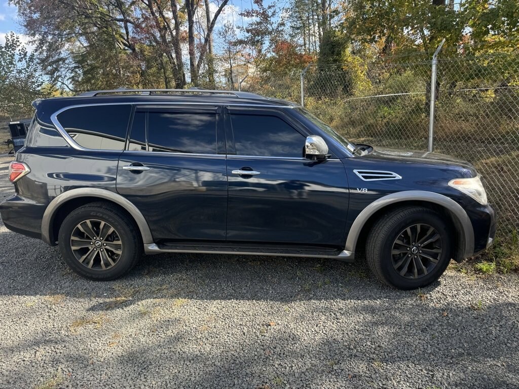 2017 Nissan Armada Platinum photo 2