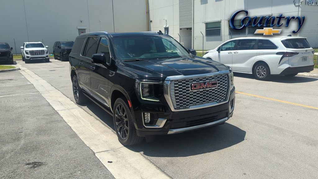 2024 GMC Yukon Denali AWD's photo