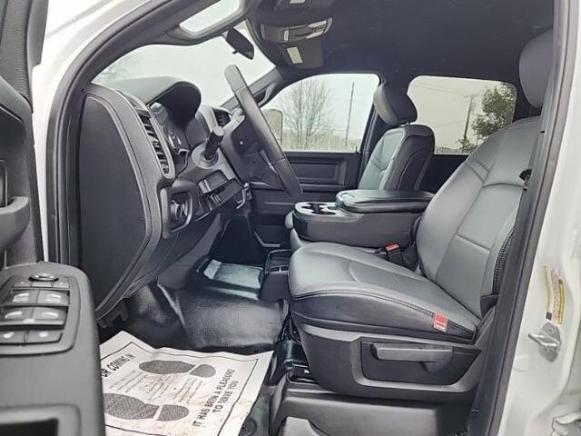 2021 Ram 5500 Tradesman photo 2