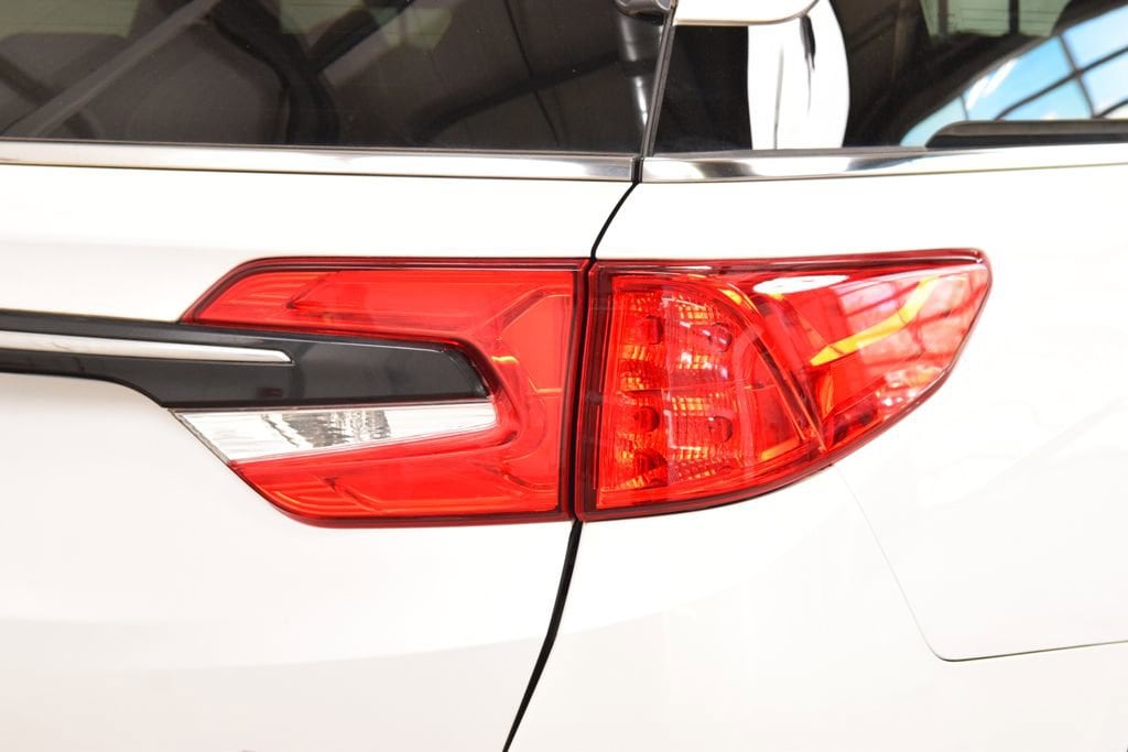 2024 Honda Odyssey Touring - Photo 17